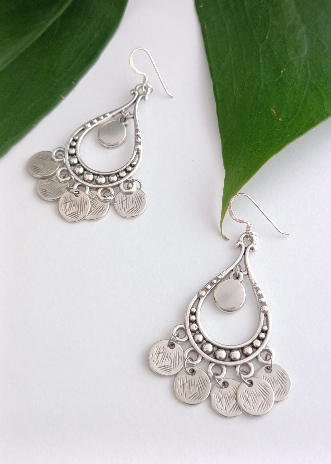 Pendientes Boho Étnicos en Forma de Gota con Movimiento